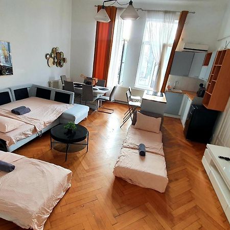 Ultracentral Cozy Apartment On Calea Victoriei With Amazing View بوخارست المظهر الخارجي الصورة