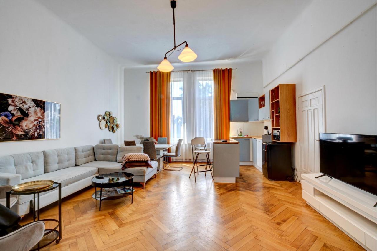 Ultracentral Cozy Apartment On Calea Victoriei With Amazing View بوخارست المظهر الخارجي الصورة